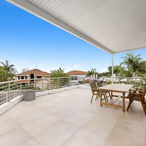  Holiday home Luxury Alex Beach