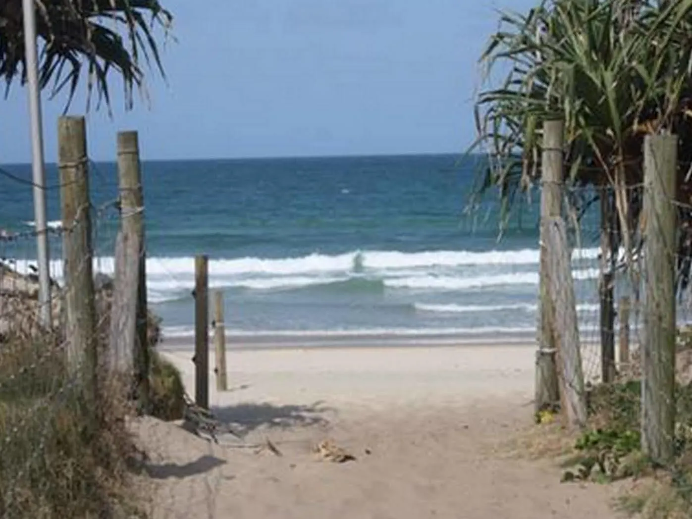 Mylos Holiday Apartments Alexandra Headland Aparthotel