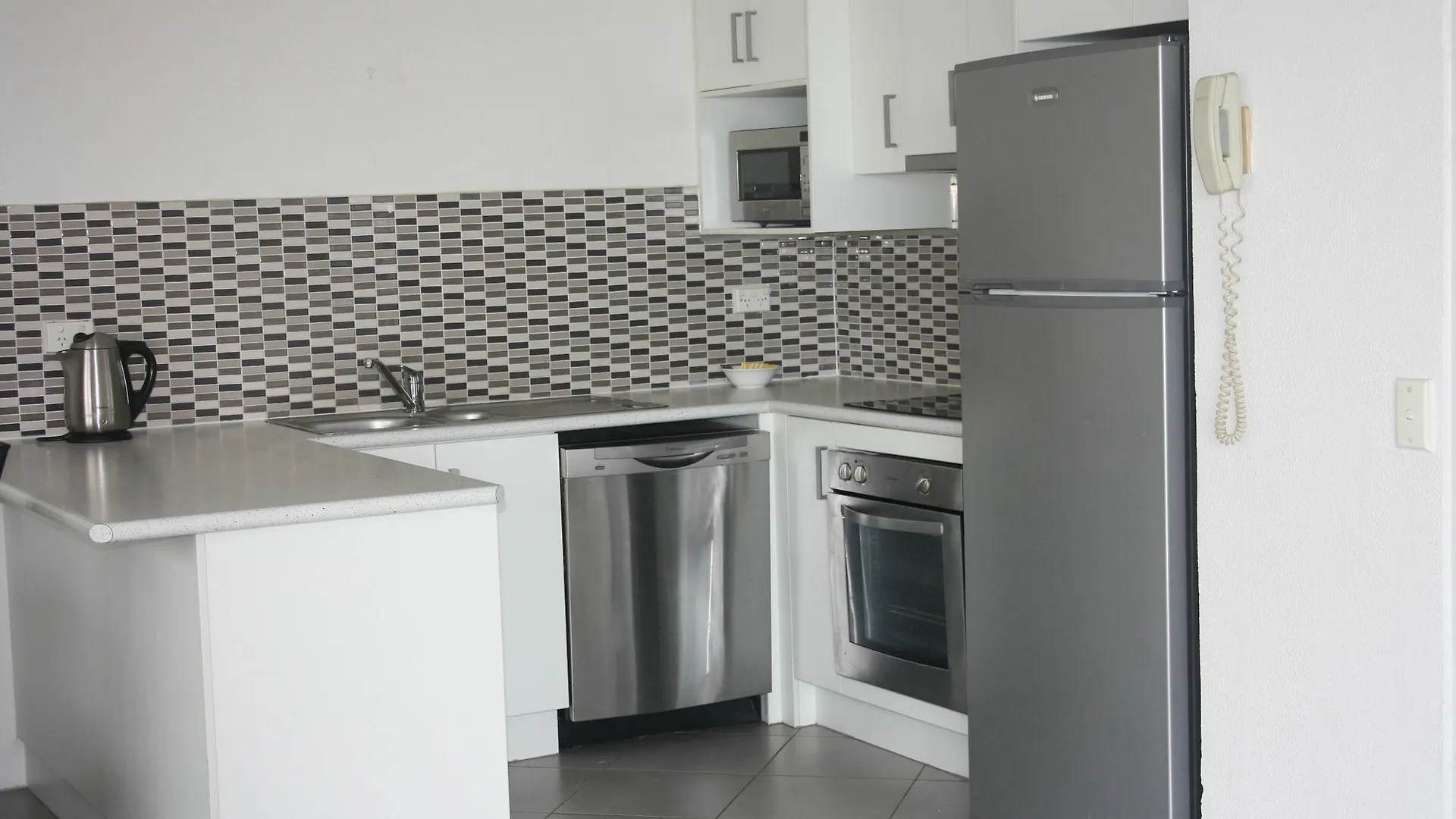 Mylos Holiday Apartments Alexandra Headland 3*,